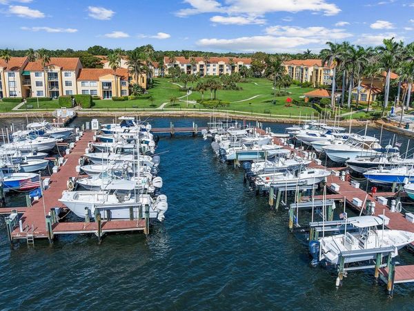 103 Yacht Club Way, Unit 104, Hypoluxo, FL 33462