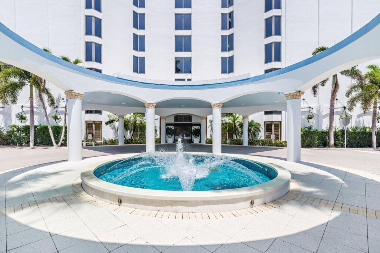 3800 Washington Road, Unit 407, West Palm Beach, FL 33405 Photo