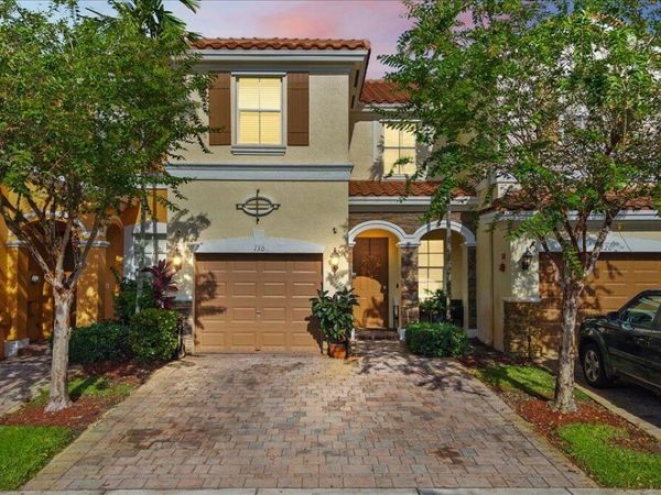 130 EMERALD CREEK Terrace, Davie, FL 33325