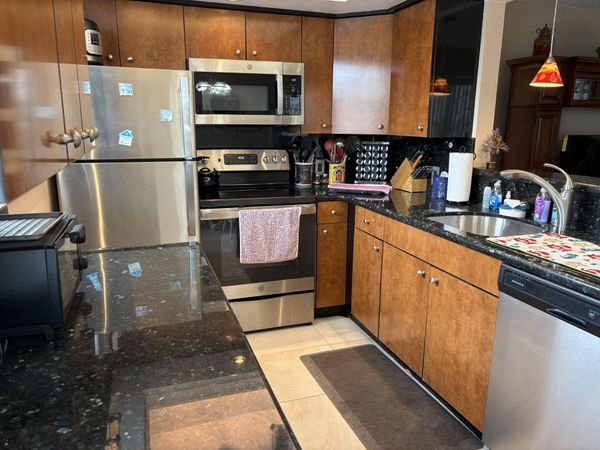 369 I Preston Drive, Boca Raton, FL 33434