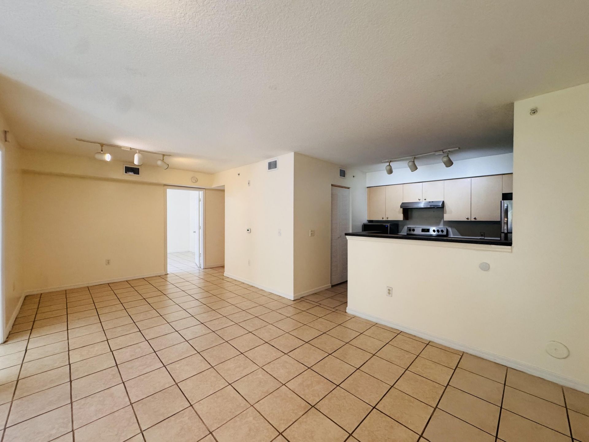 4271 San Marino Boulevard, Unit 103, West Palm Beach, FL 33409 Photo