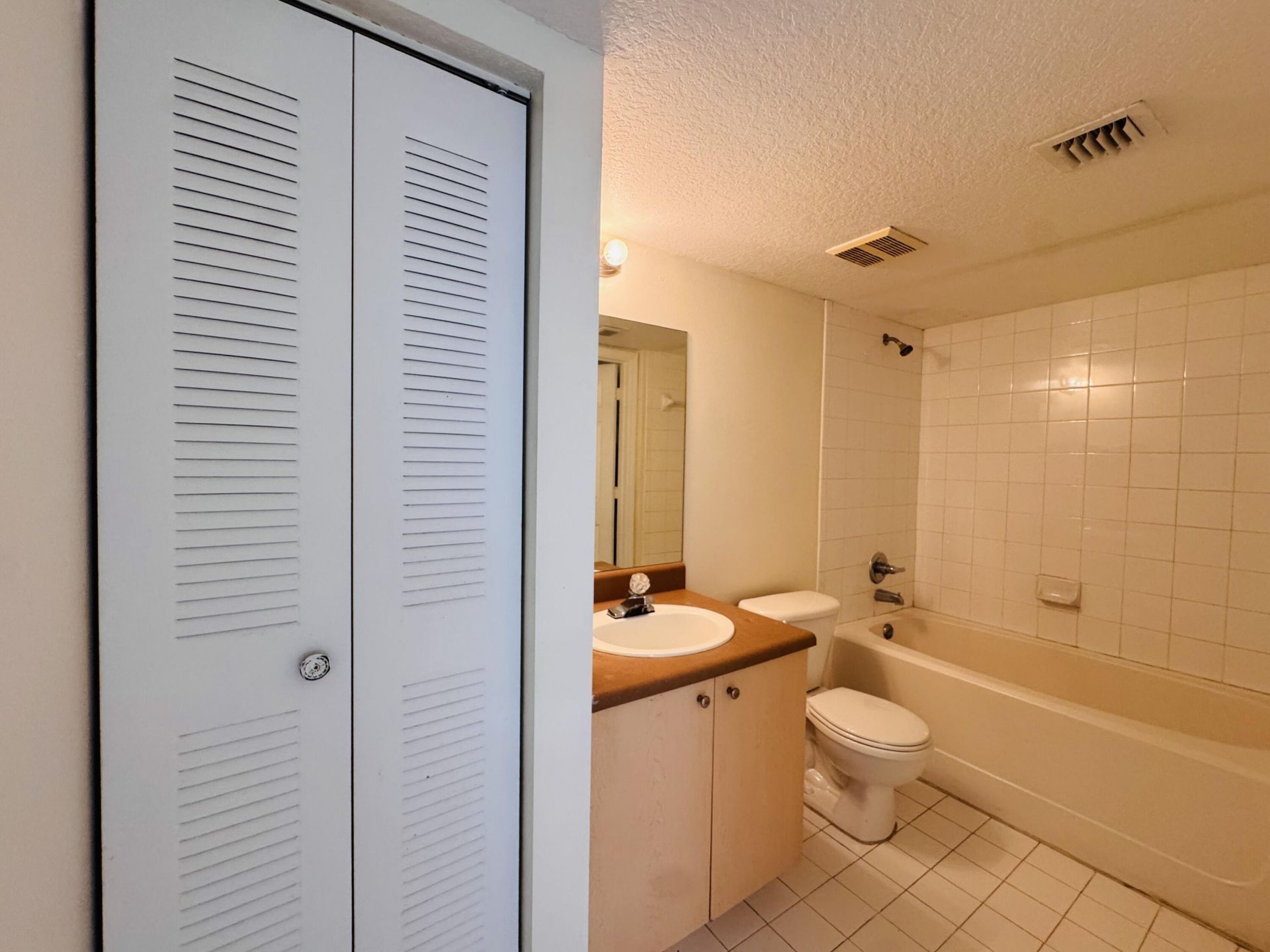 4271 San Marino Boulevard, Unit 103, West Palm Beach, FL 33409 Photo