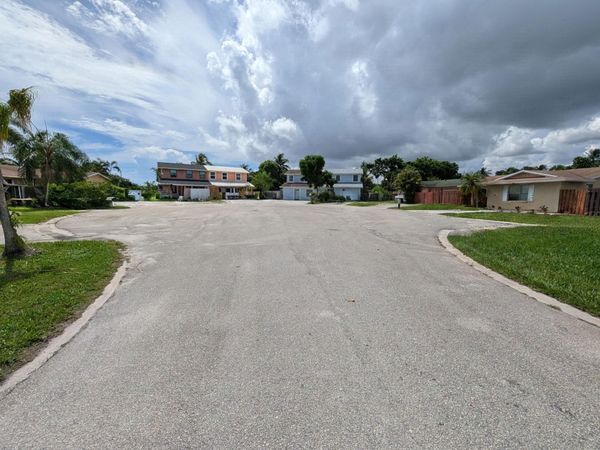 8599 CRATER Terrace, West Palm Beach, FL 33403