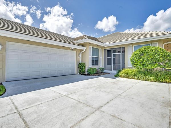 176 NW Bentley Circle, Port St. Lucie, FL 34986