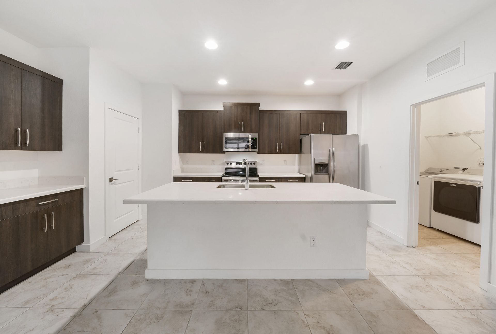 6089 Wildfire Way, West Palm Beach, FL 33415 Photo