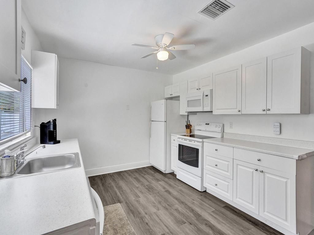4422 Sea Grape Drive, Lauderdale by the Sea, FL 33308 Photo