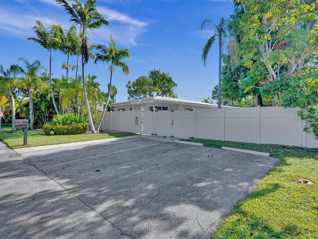 4422 Sea Grape Drive, Lauderdale by the Sea, FL 33308 Photo