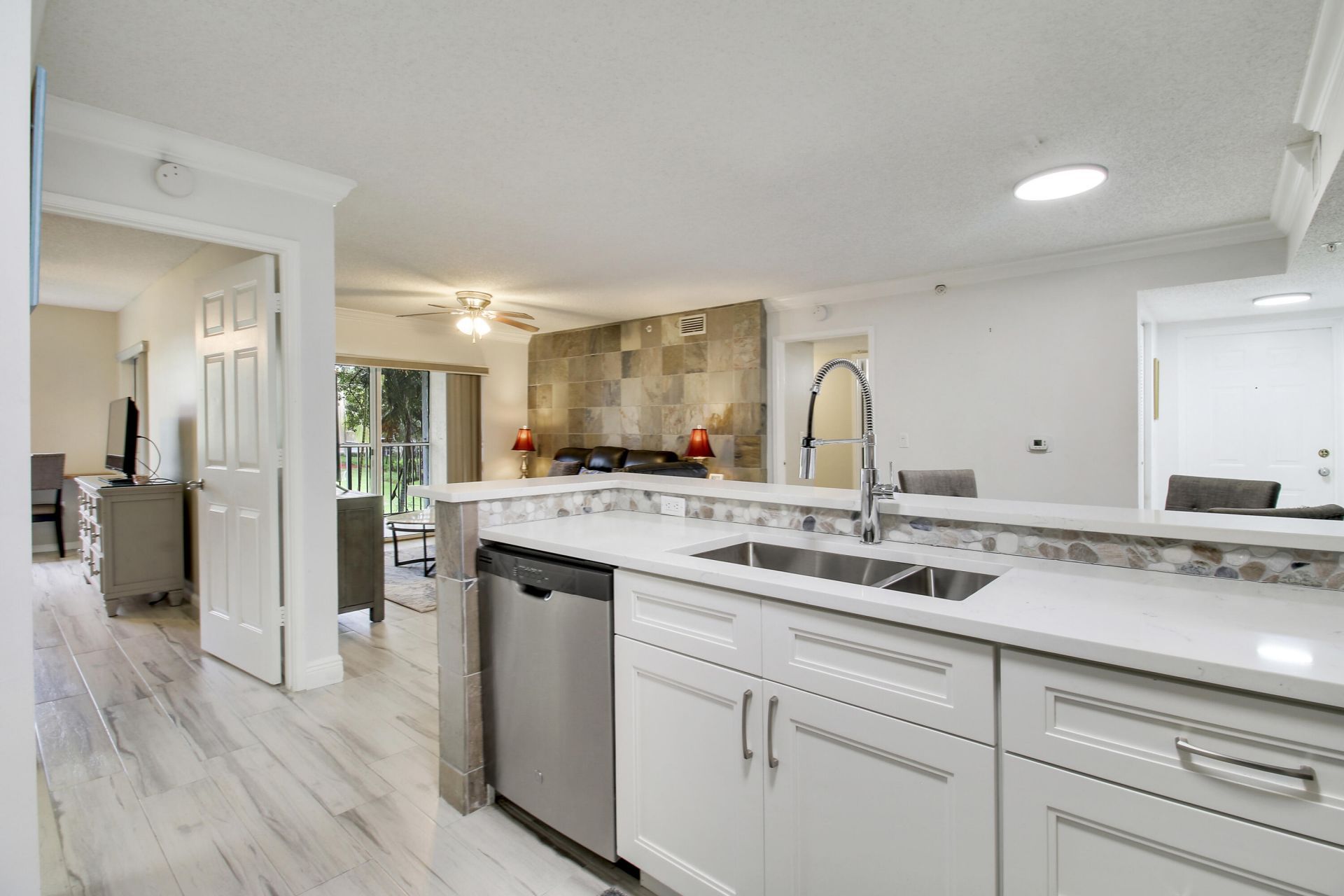 272 Village Boulevard, Unit 7208, Tequesta, FL 33469 Photo