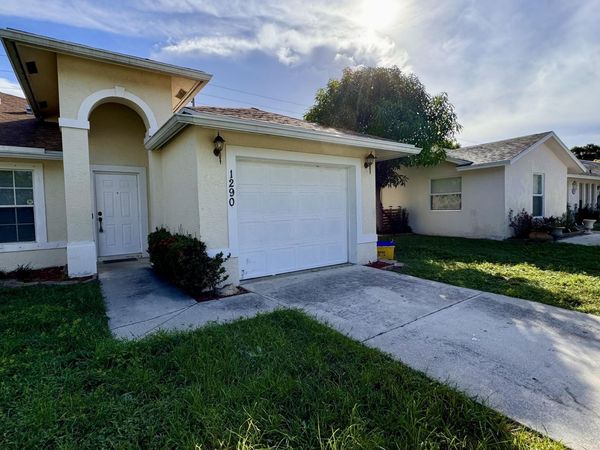 1290 Riverside Circle, Wellington, FL 33414