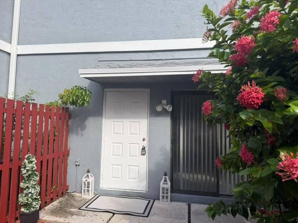 1 CROSSINGS Circle, Unit C, Boynton Beach, FL 33435