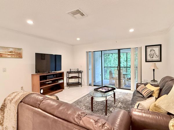 31 STRATFORD Lane W, Unit D, Boynton Beach, FL 33436