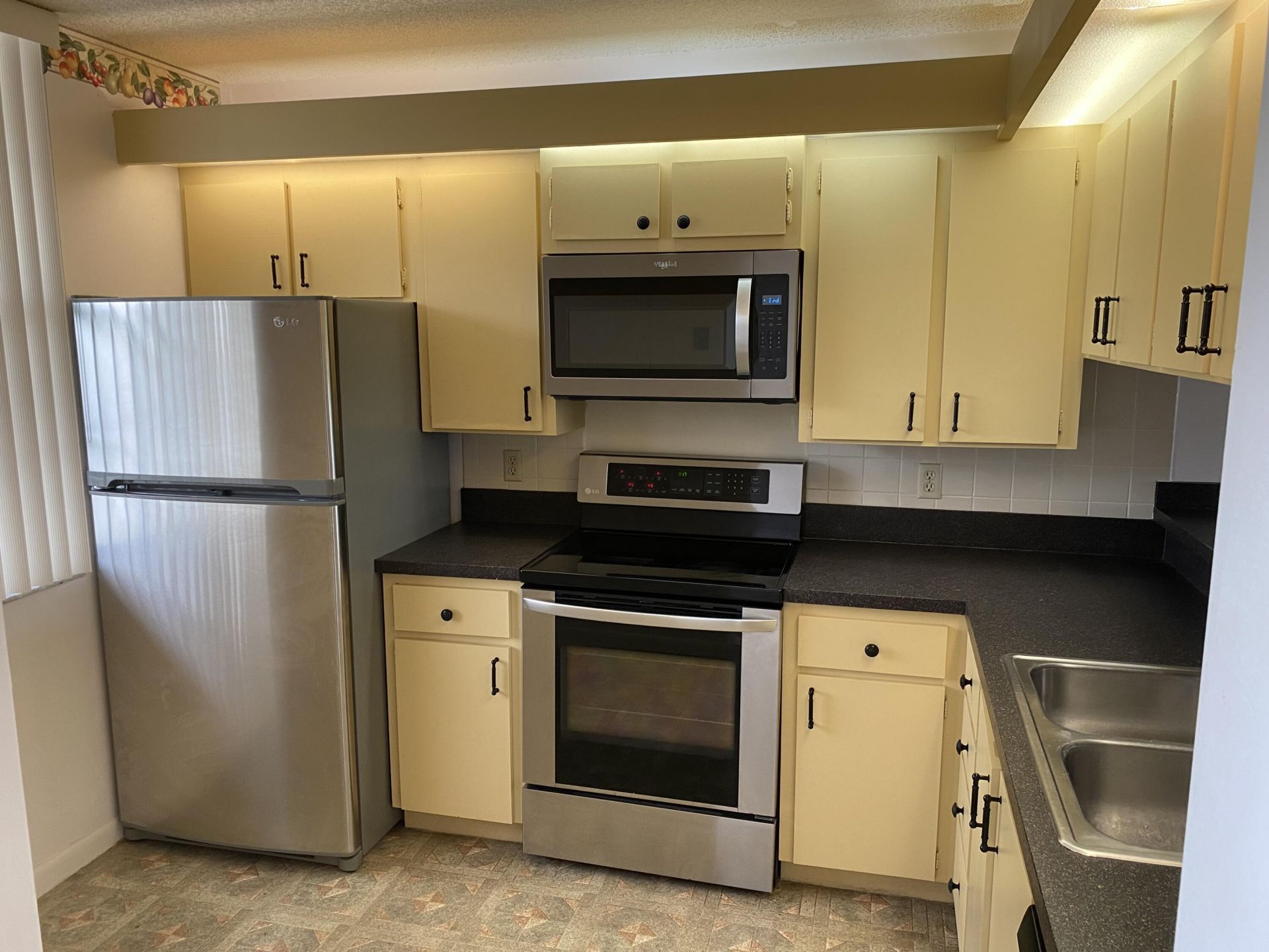 3500 Whitehall Drive, Unit 302, West Palm Beach, FL 33401 Photo