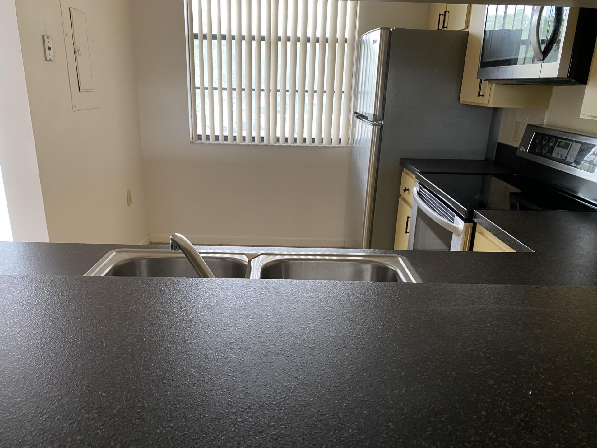 3500 Whitehall Drive, Unit 302, West Palm Beach, FL 33401 Photo