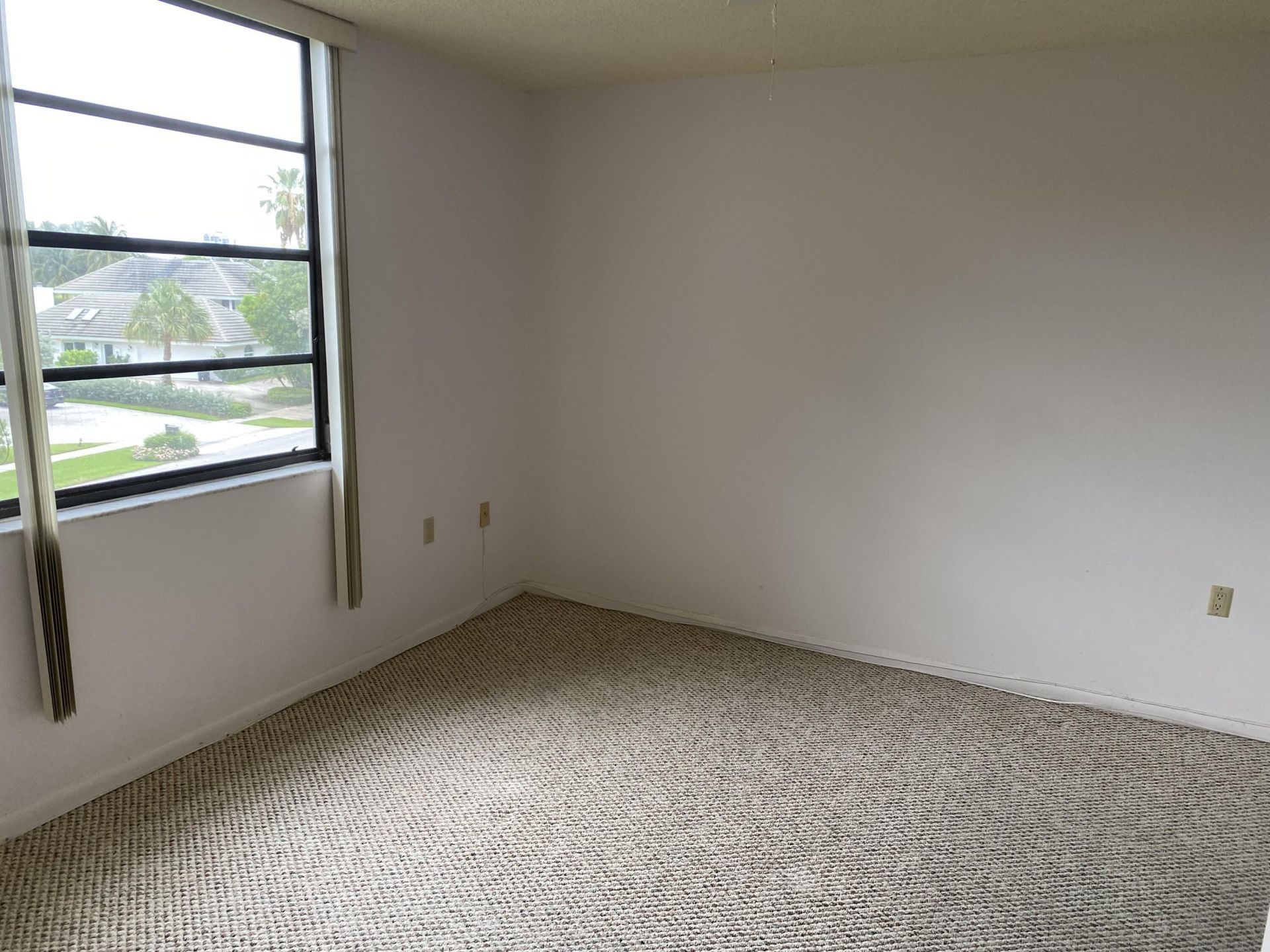 3500 Whitehall Drive, Unit 302, West Palm Beach, FL 33401 Photo