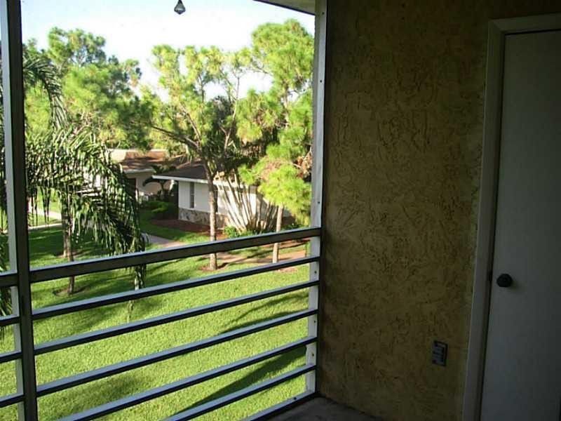 2000 Springdale Boulevard, Unit 311, Palm Springs, FL 33461 Photo