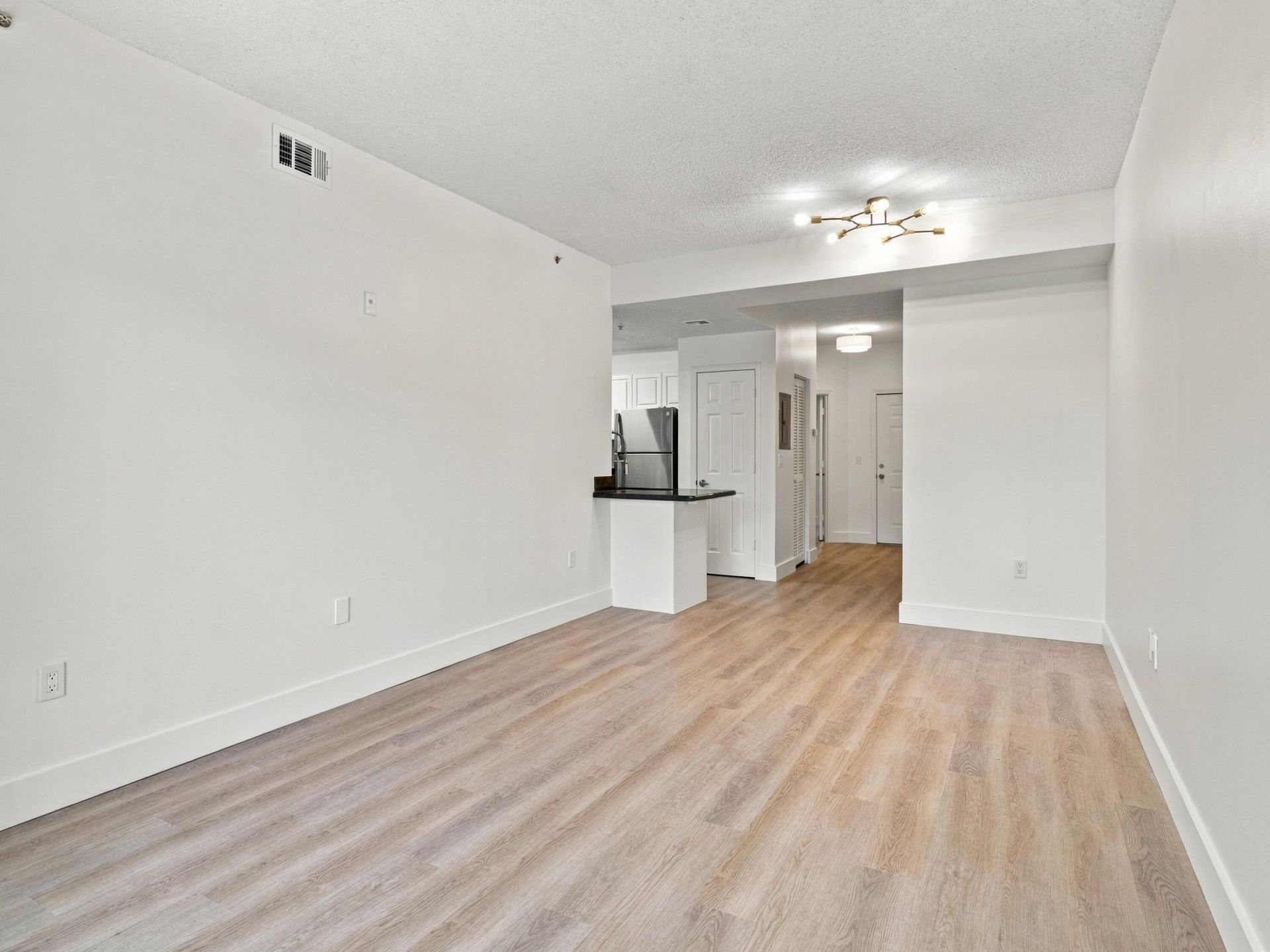 2020 Greenview Shores Boulevard, Unit 109, Wellington, FL 33414 Photo