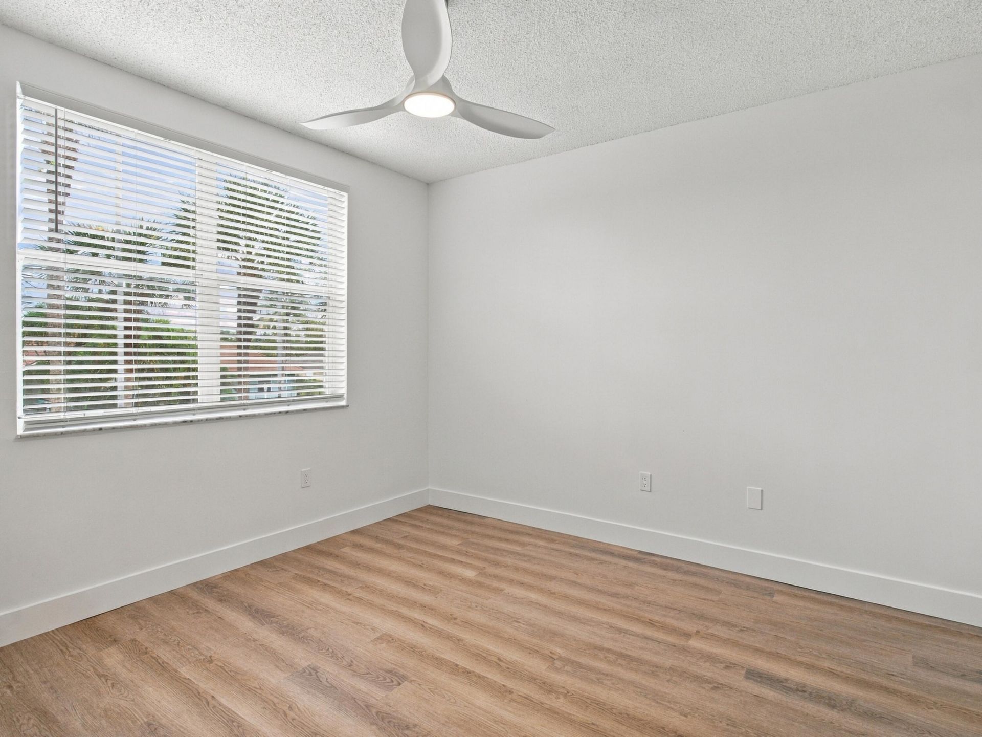 2020 Greenview Shores Boulevard, Unit 109, Wellington, FL 33414 Photo
