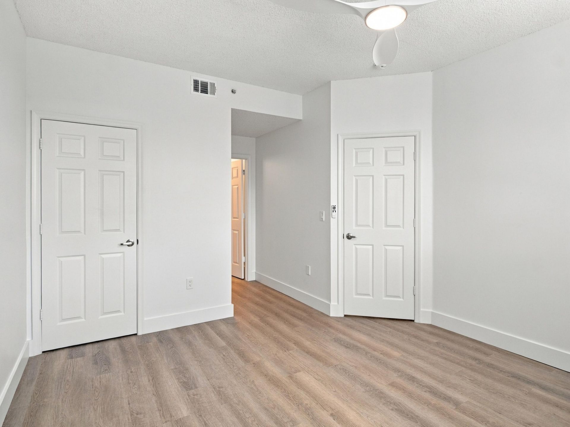 2020 Greenview Shores Boulevard, Unit 109, Wellington, FL 33414 Photo