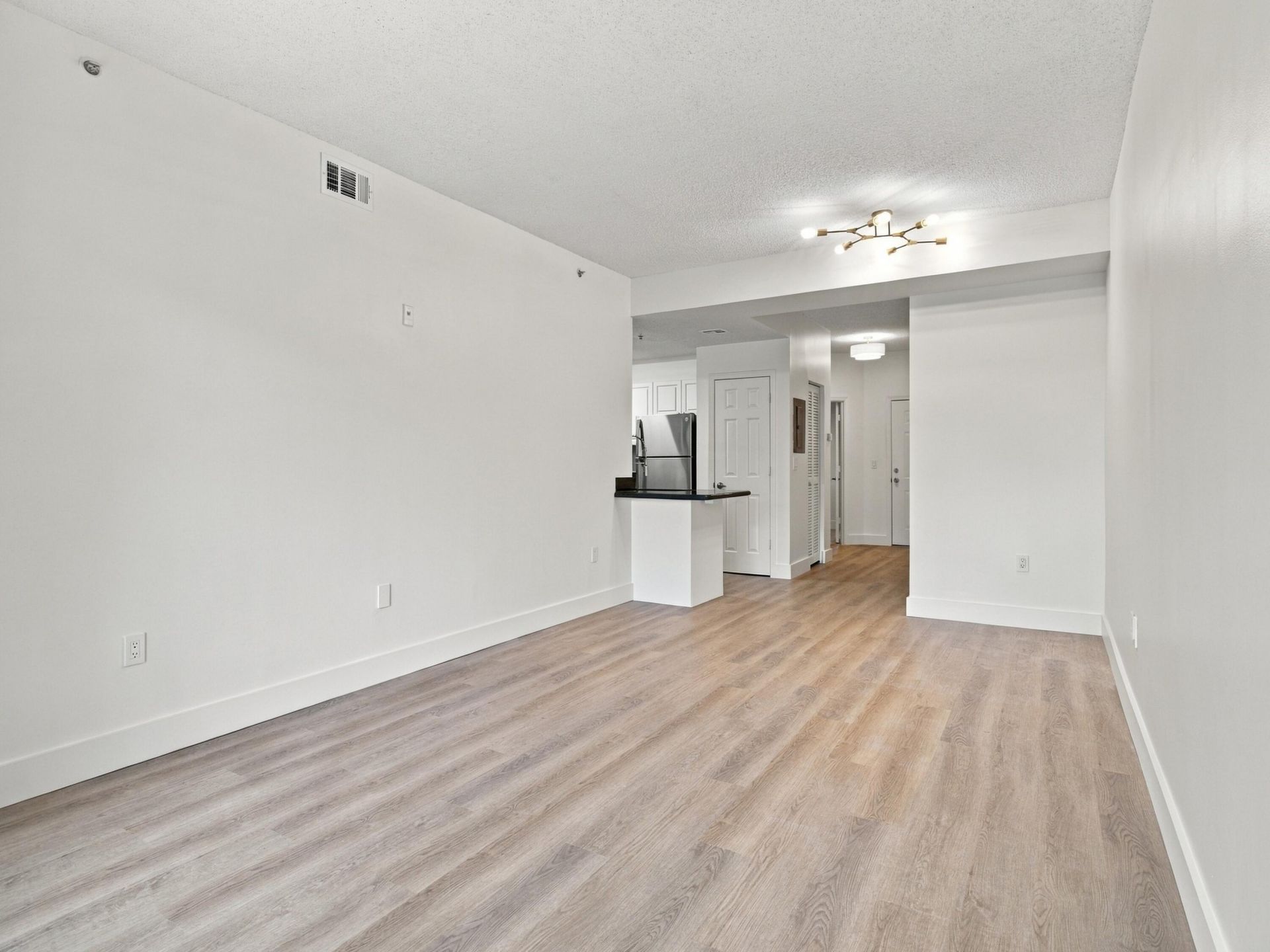 2020 Greenview Shores Boulevard, Unit 109, Wellington, FL 33414 Photo