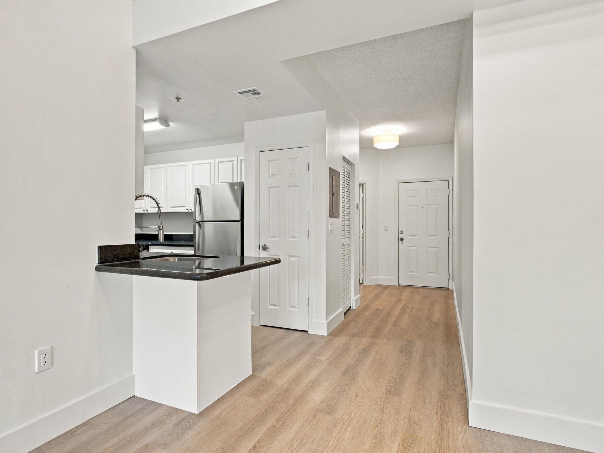2020 Greenview Shores Boulevard, Unit 109, Wellington, FL 33414 Photo