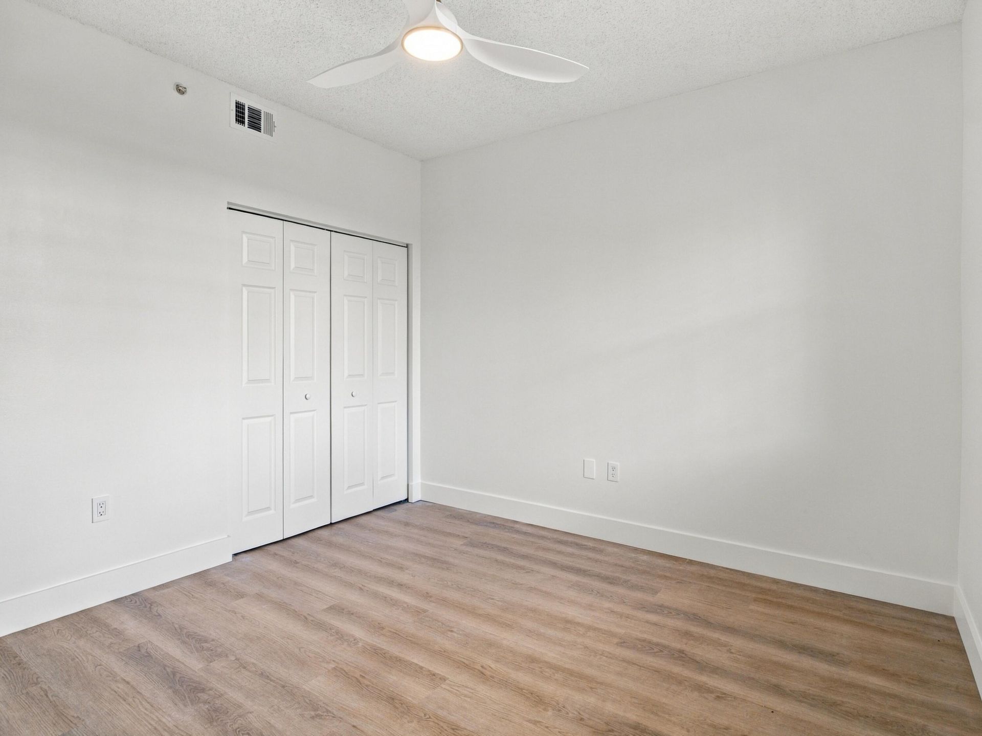 2020 Greenview Shores Boulevard, Unit 109, Wellington, FL 33414 Photo