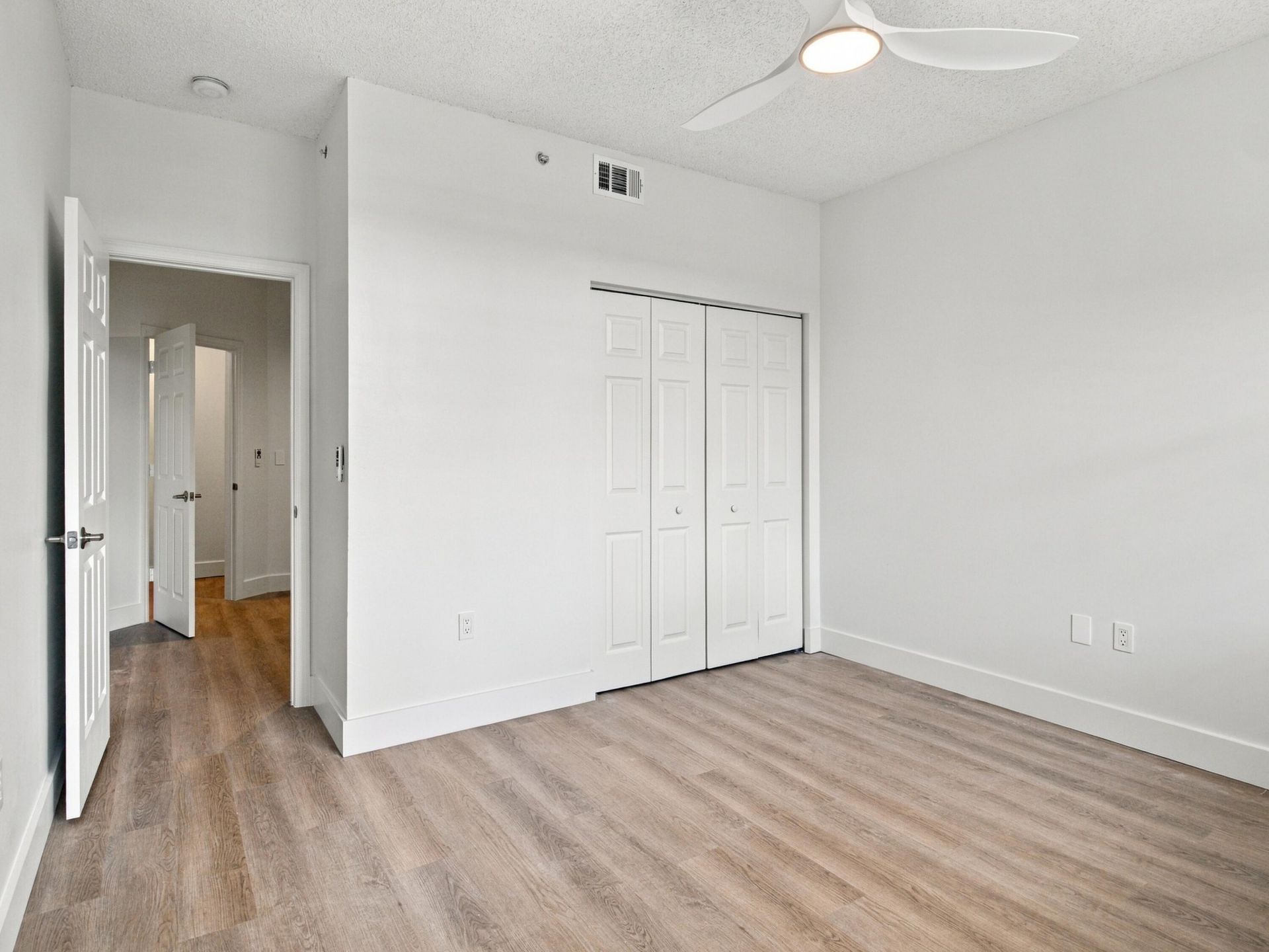 2020 Greenview Shores Boulevard, Unit 109, Wellington, FL 33414 Photo