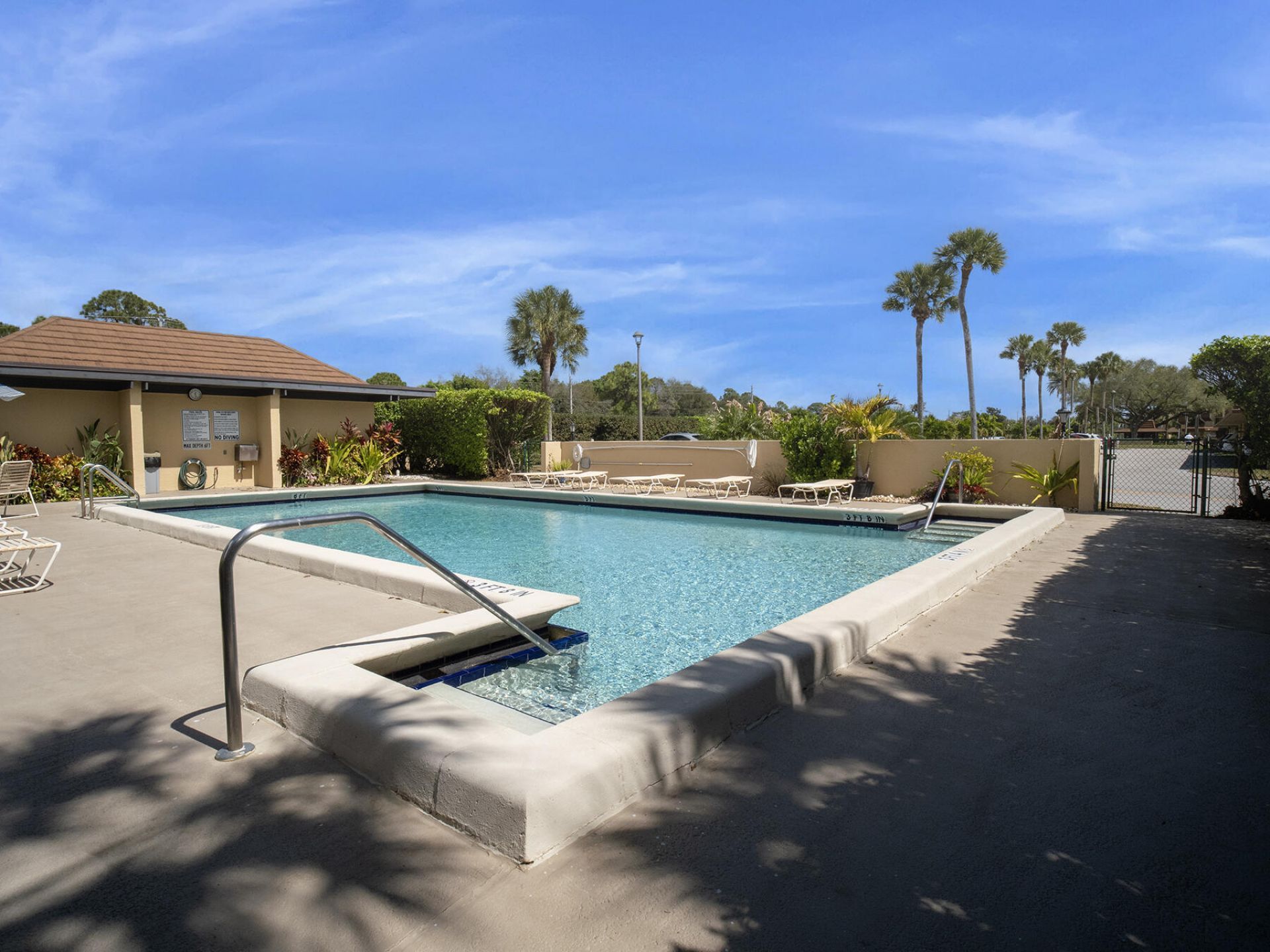 5390 Woodland Lakes Drive, Unit 104, Palm Beach Gardens, FL 33418 Photo