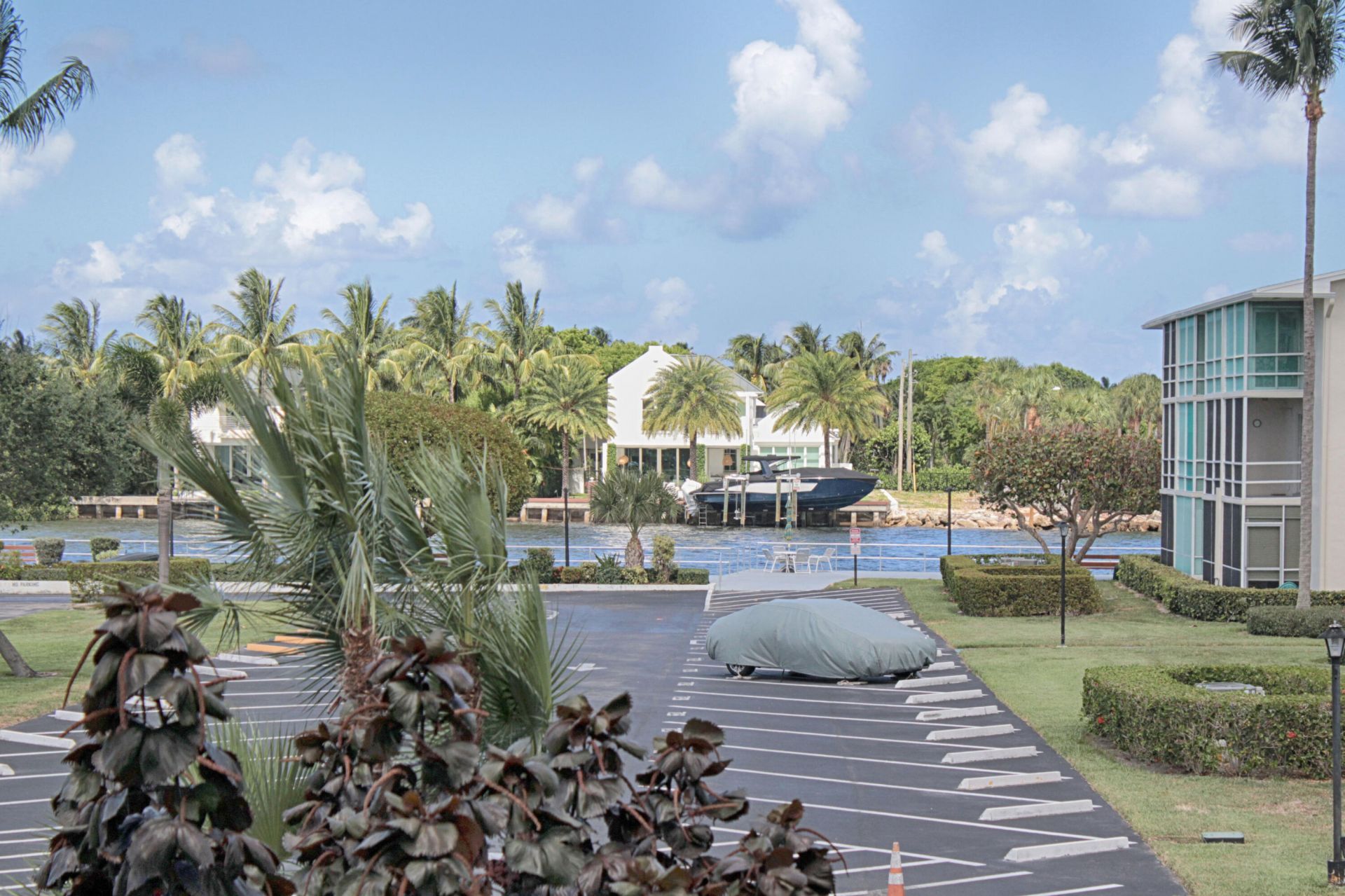 210 Horizons E, Unit 208, Boynton Beach, FL 33435 Photo
