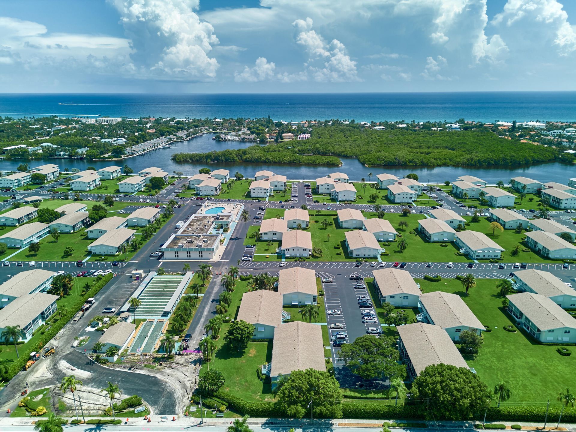 210 Horizons E, Unit 208, Boynton Beach, FL 33435 Photo