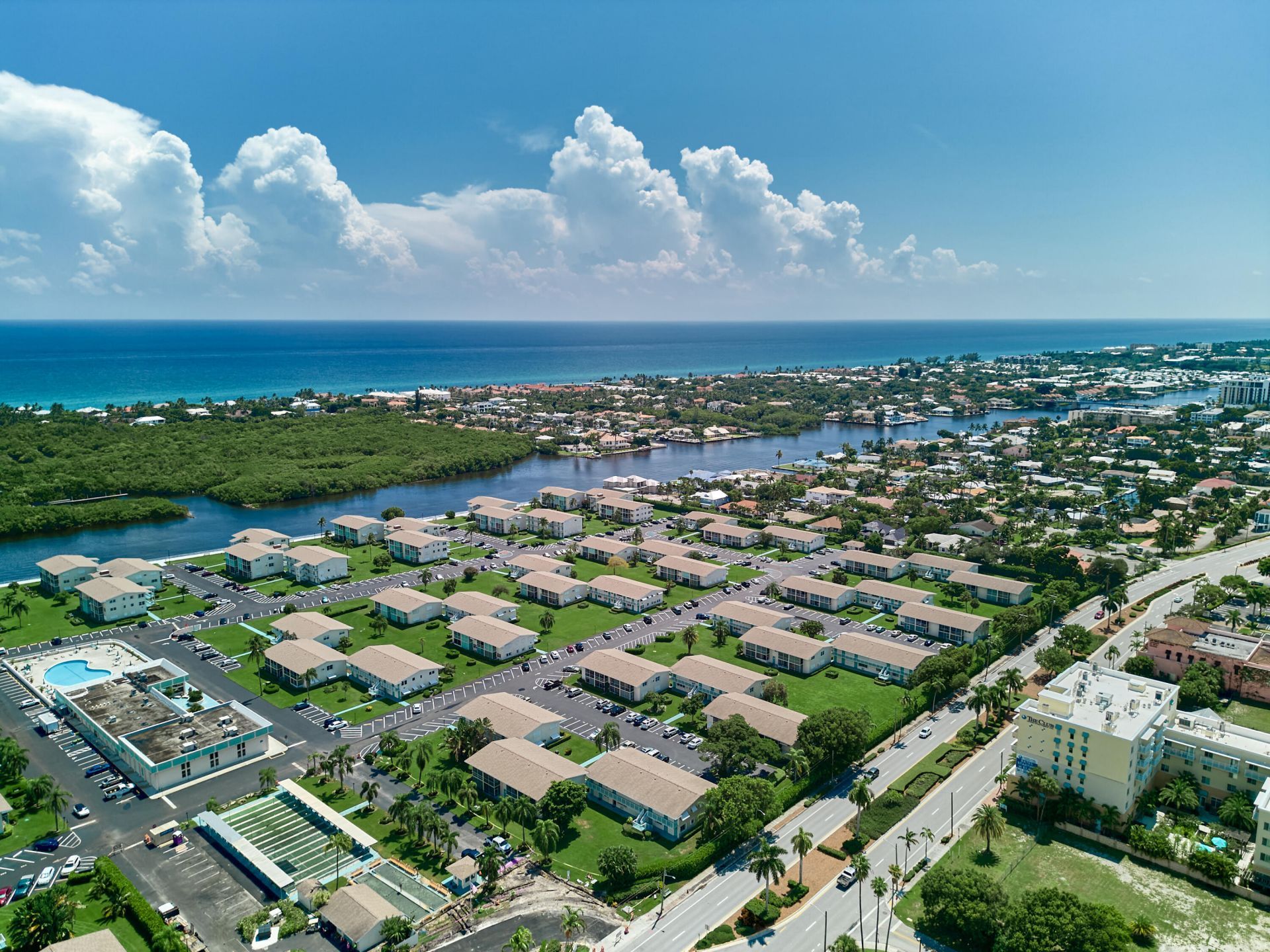 210 Horizons E, Unit 208, Boynton Beach, FL 33435 Photo