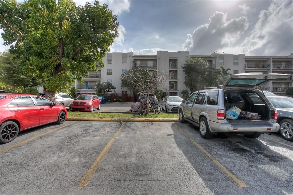 5665 W 20th Avenue, Unit 301, Hialeah, FL 33012 Photo