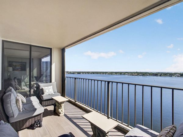 126 LAKESHORE Drive, Unit 1125, North Palm Beach, FL 33408