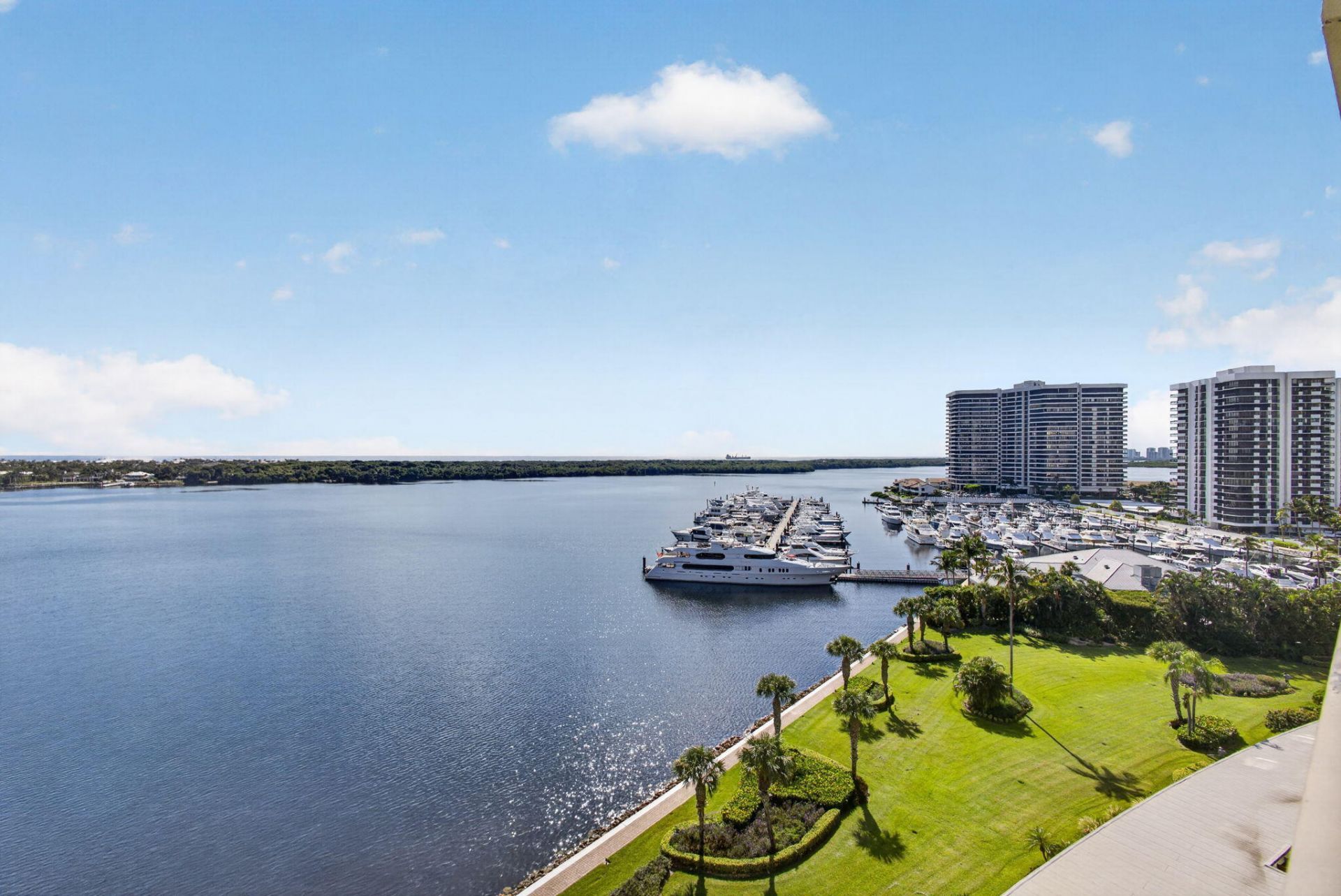 126 Lakeshore Drive, Unit 1125, North Palm Beach, FL 33408 Photo