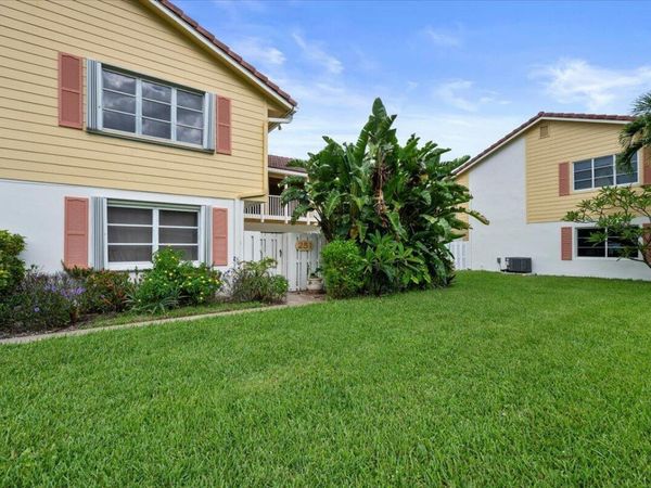 251 SEABREEZE Circle, Jupiter, FL 33477
