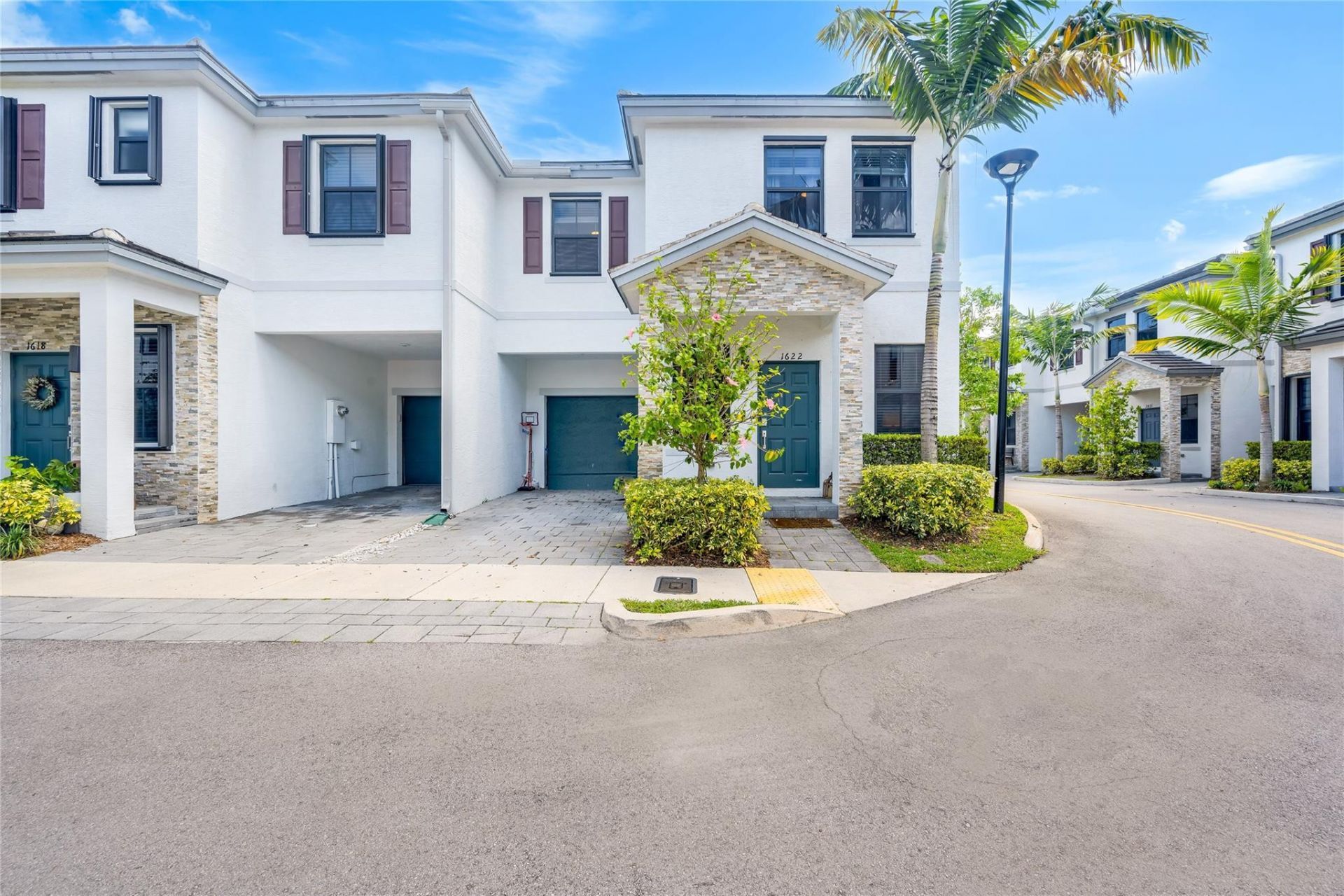 1622 SW 28th Court, Fort Lauderdale, FL 33315 Photo