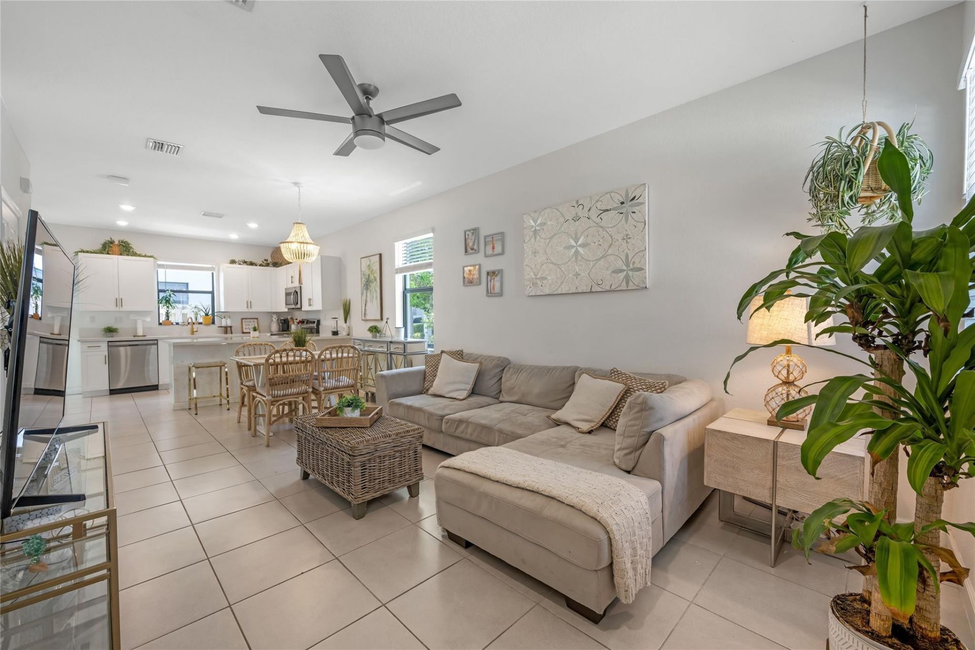 1622 SW 28th Court, Fort Lauderdale, FL 33315 Photo