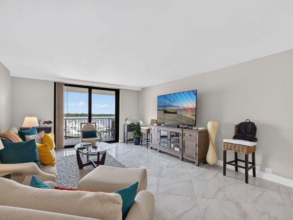 1208 MARINE Way, Unit 402, North Palm Beach, FL 33408