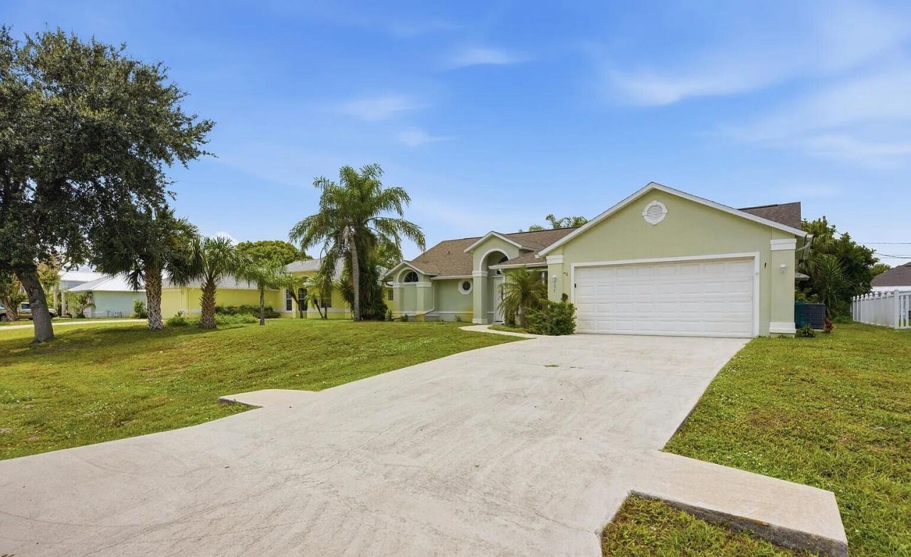 107 Keystone Drive, Sebastian, FL 32958 Photo