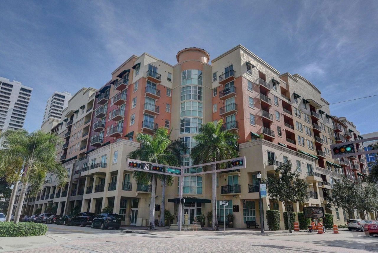 600 S Dixie Highway, Unit 507, West Palm Beach, FL 33401 Photo