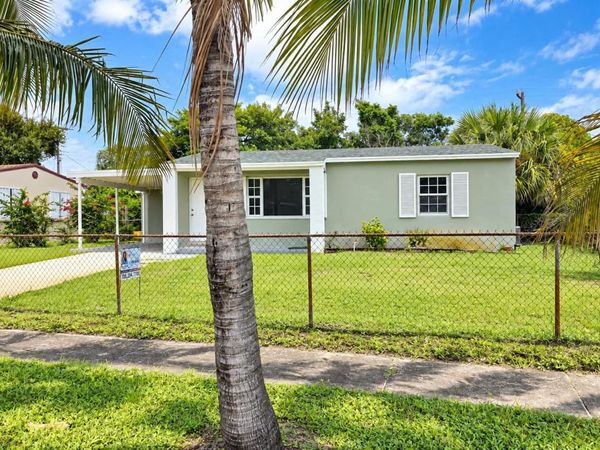 330 W 29TH Street W, Riviera Beach, FL 33404