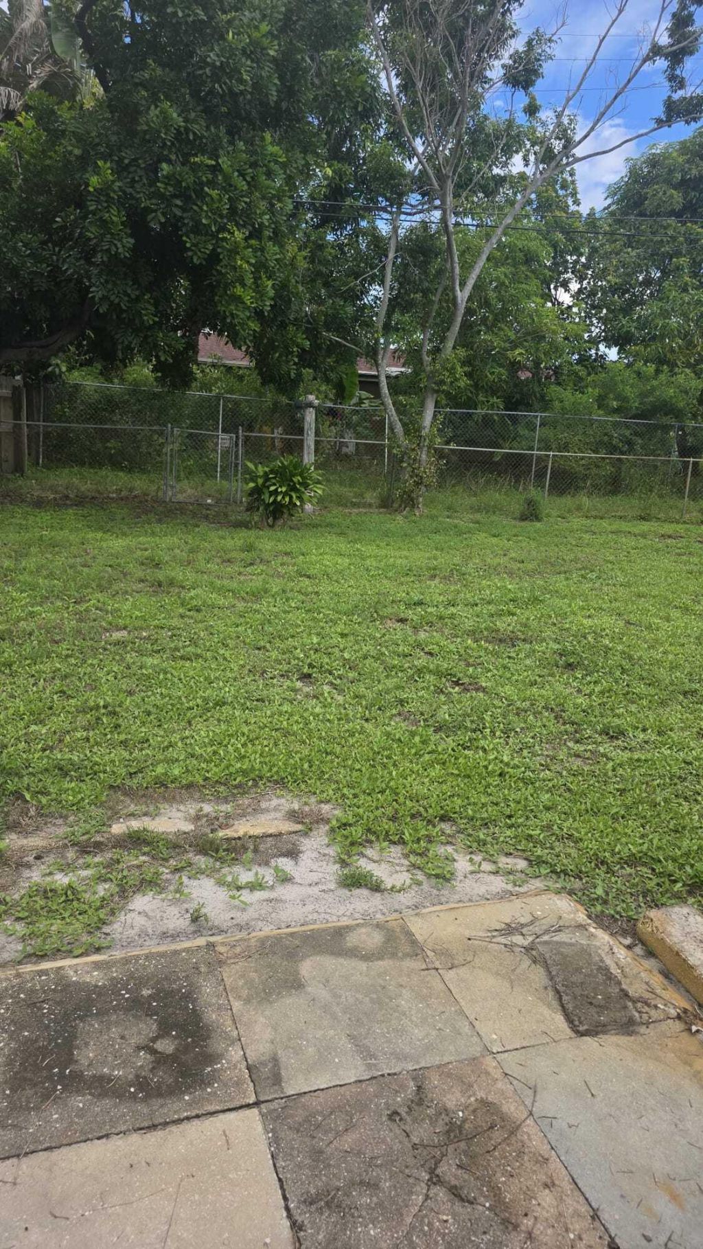 330 W 29th Street W, Riviera Beach, FL 33404 Photo