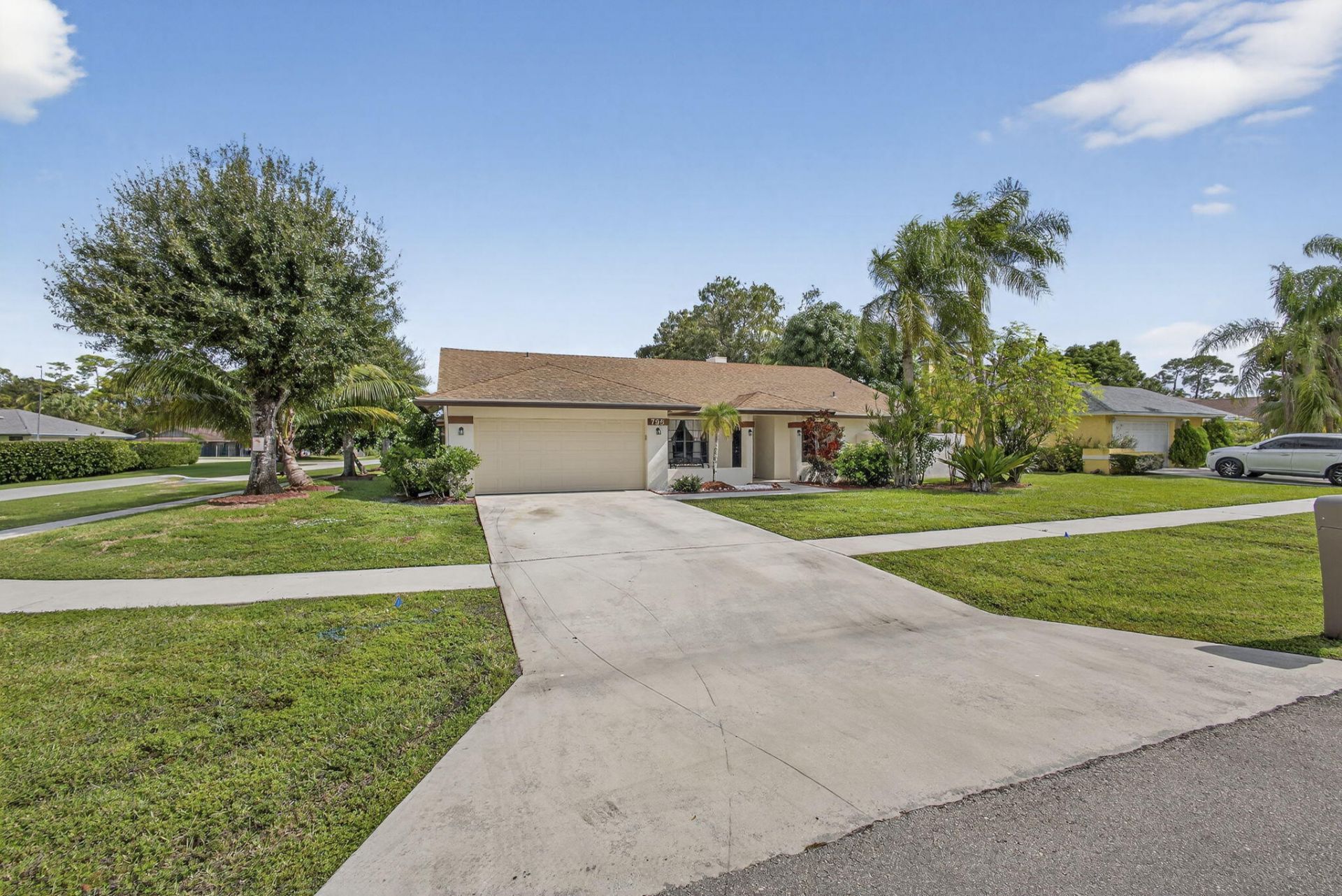 798 Blueberry Drive, Wellington, FL 33414 Photo