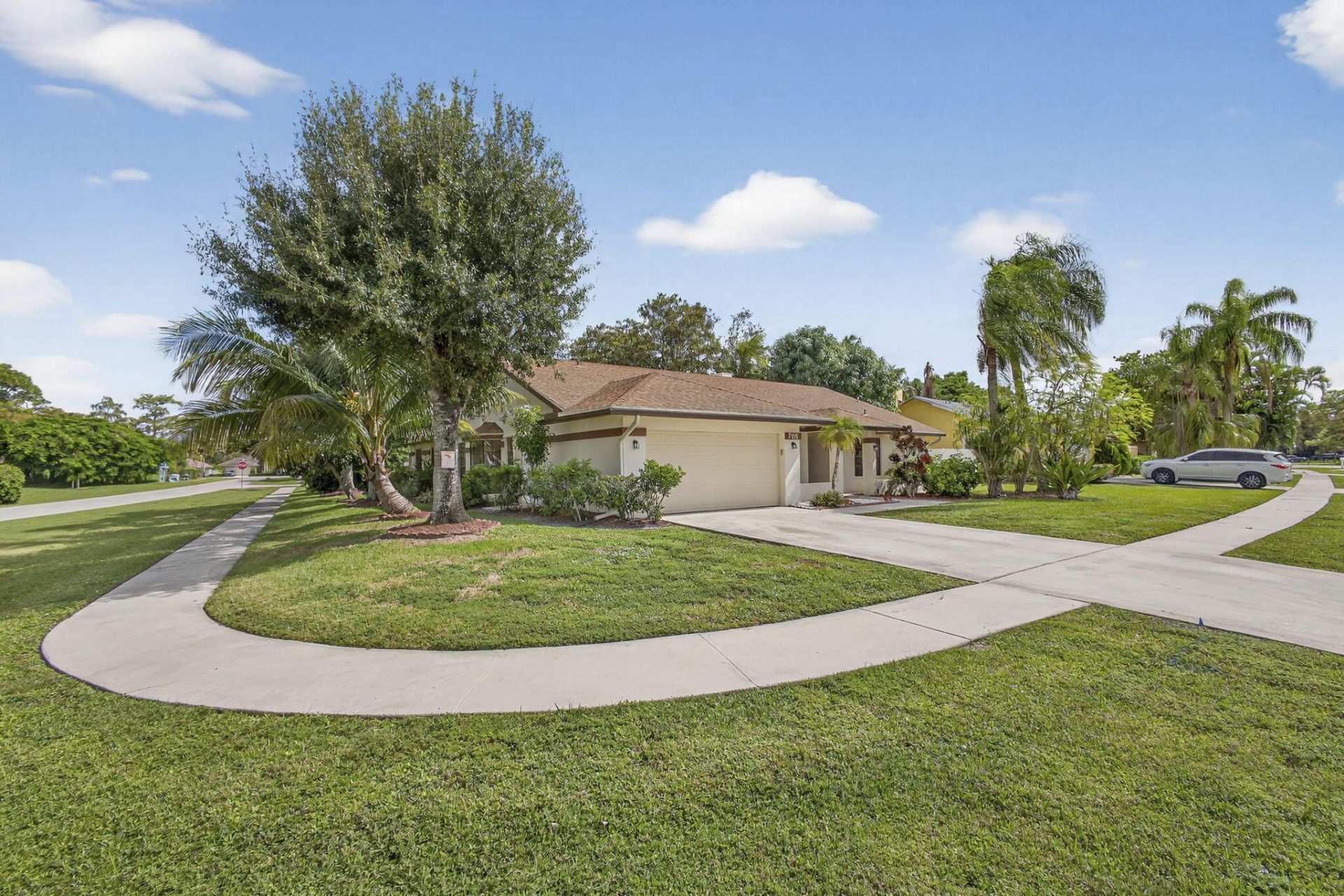 798 Blueberry Drive, Wellington, FL 33414 Photo