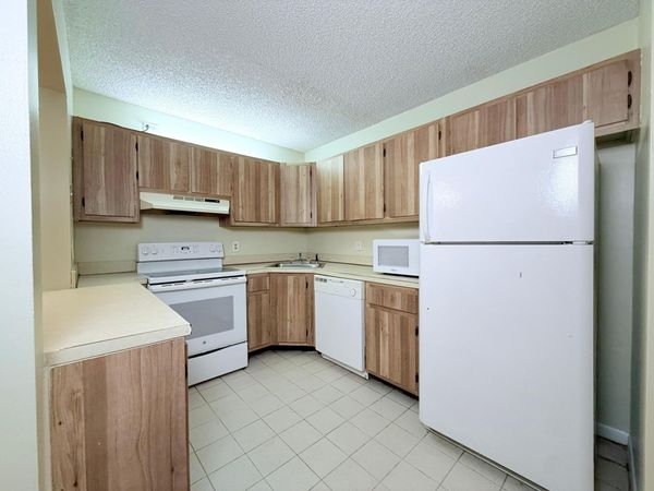 4891 Sable Pine Circle, Unit B1, West Palm Beach, FL 33417