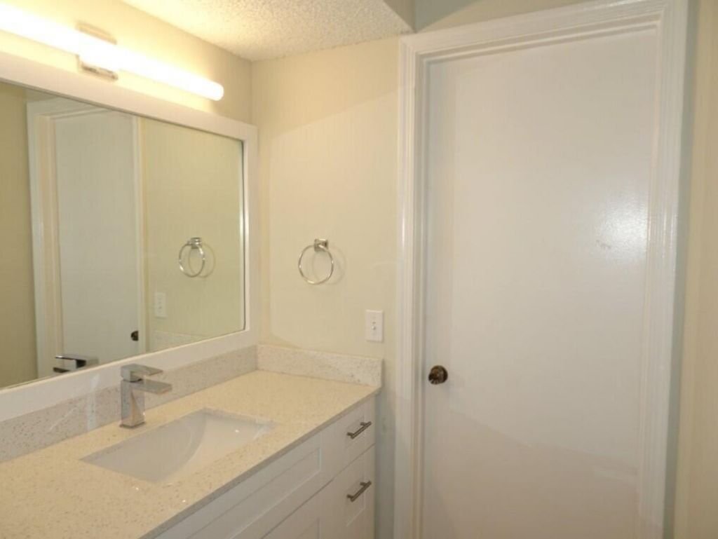350 Club Circle, Unit 105, Boca Raton, FL 33487 Photo