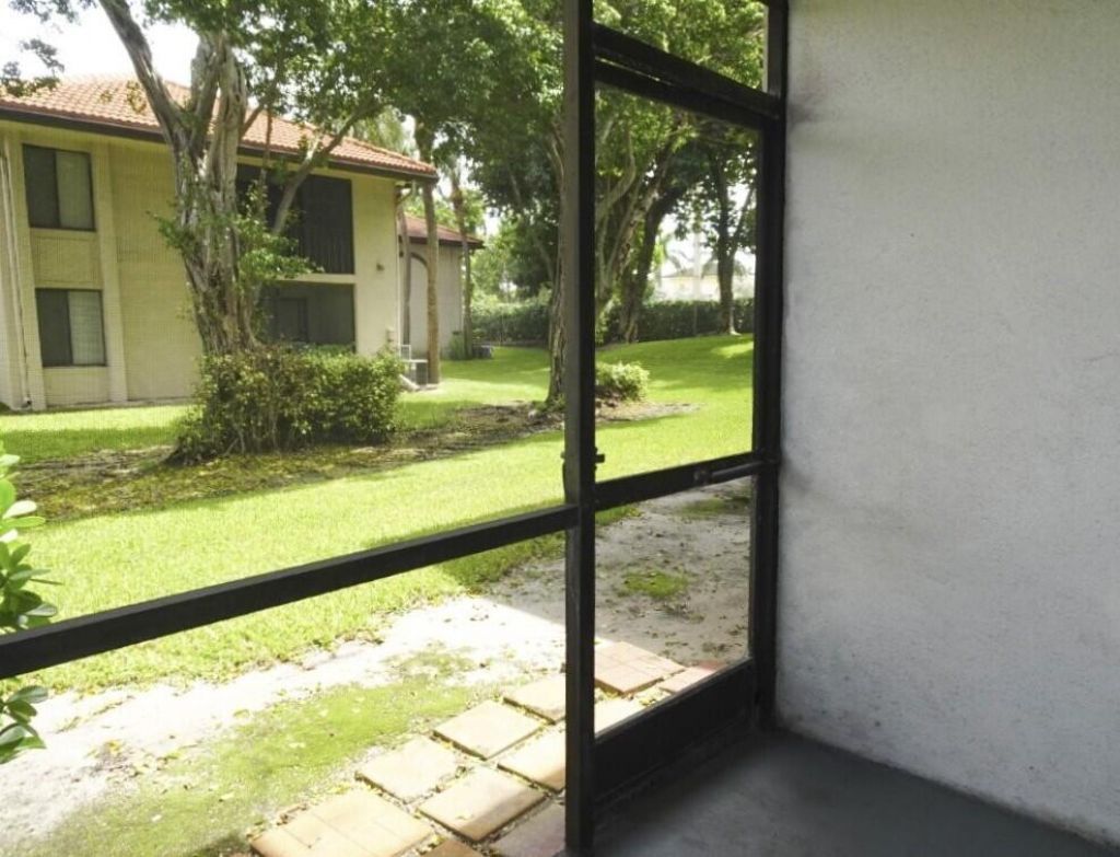 350 Club Circle, Unit 105, Boca Raton, FL 33487 Photo
