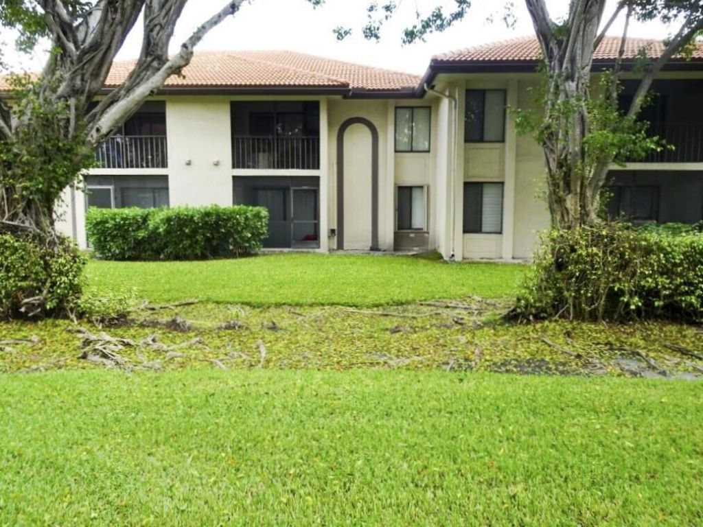350 Club Circle, Unit 105, Boca Raton, FL 33487 Photo