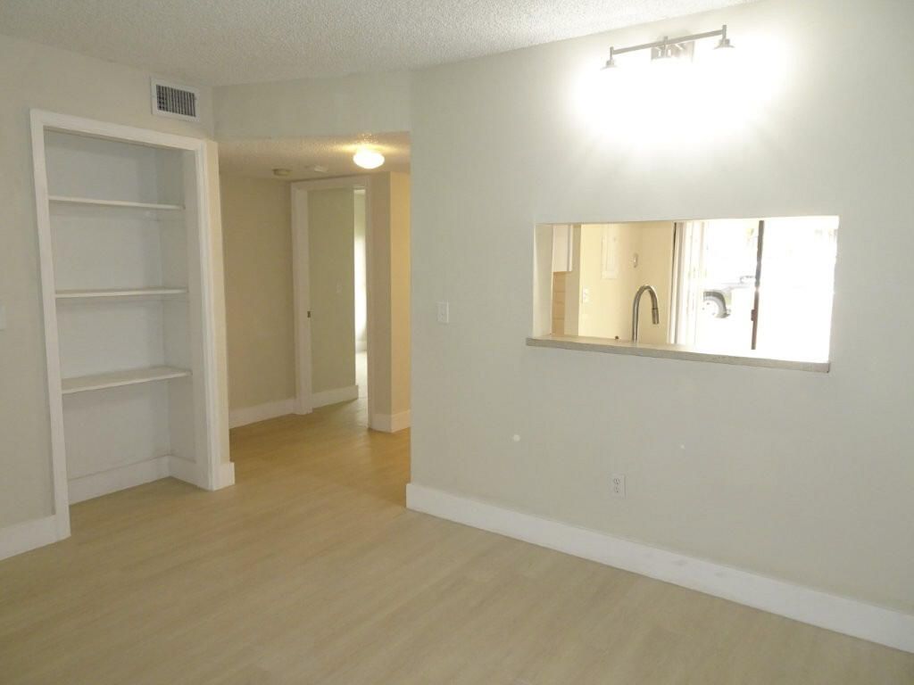 350 Club Circle, Unit 105, Boca Raton, FL 33487 Photo