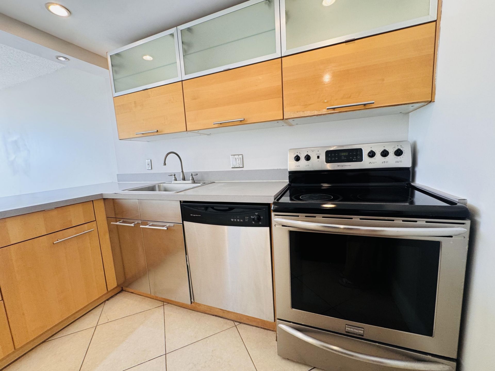 500 Executive Center Drive, Unit 4A, West Palm Beach, FL 33401 Photo