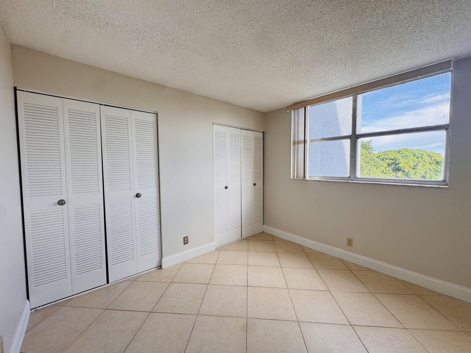 500 Executive Center Drive, Unit 4A, West Palm Beach, FL 33401 Photo